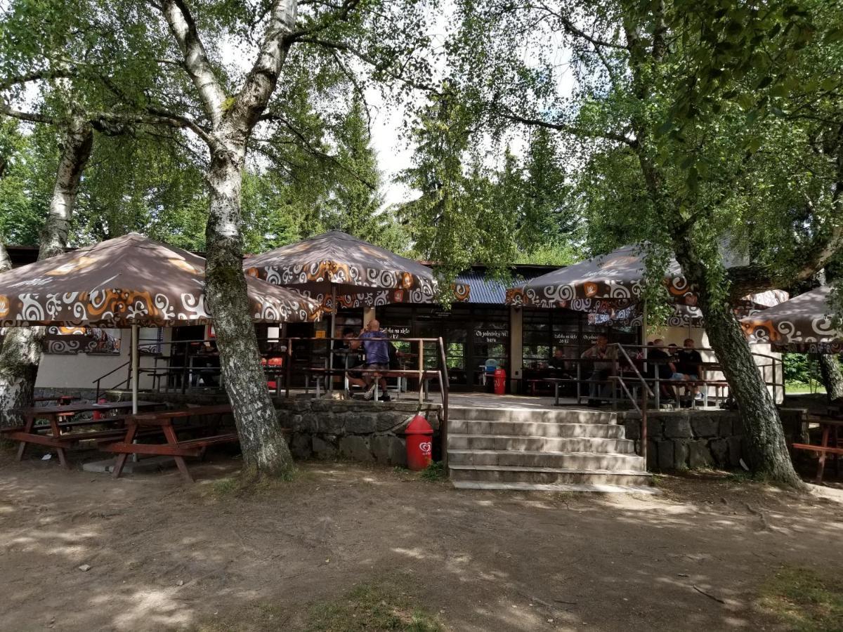 Sykovec Karavan Sykorka Нове Место-на-Мораві Екстер'єр фото